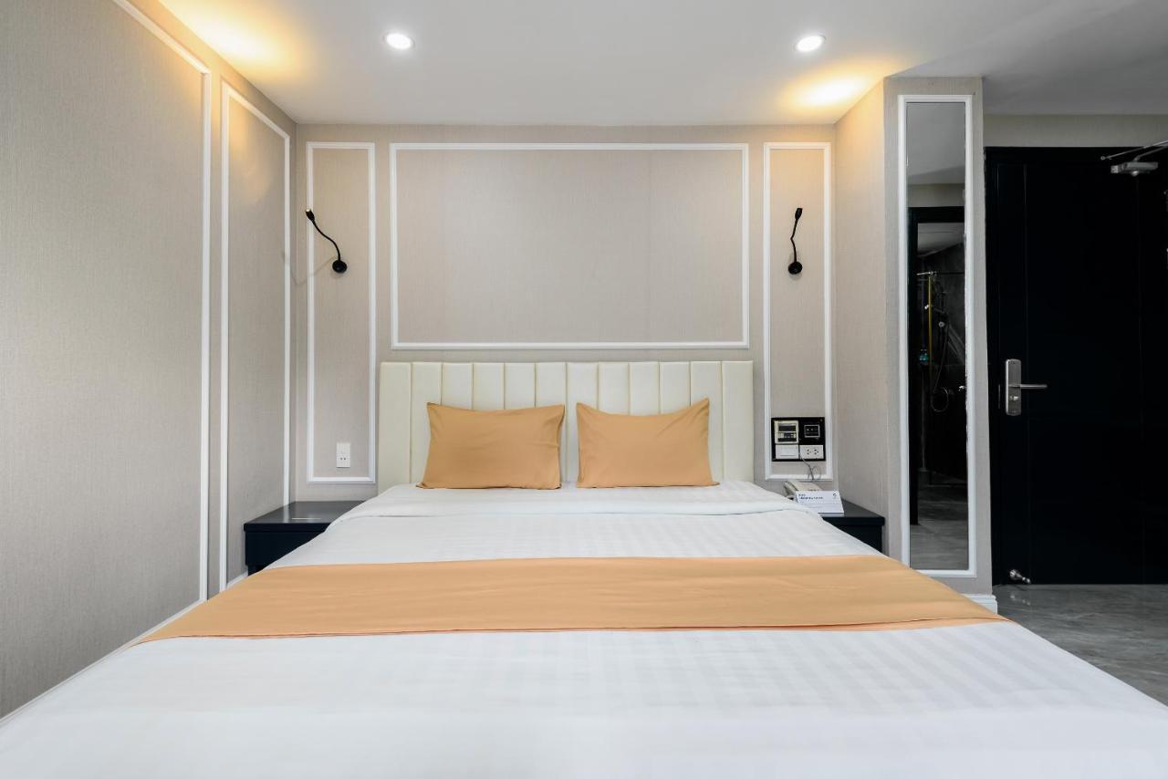 Cozrum Lux - The Arrivals Hotel Thành Pho Ho Chí Minh Esterno foto