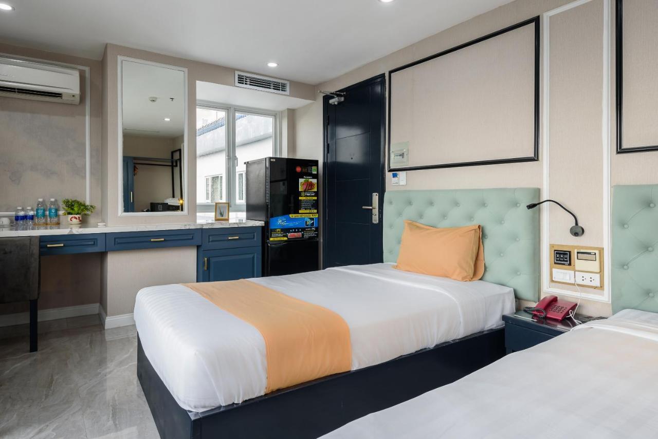 Cozrum Lux - The Arrivals Hotel Thành Pho Ho Chí Minh Esterno foto